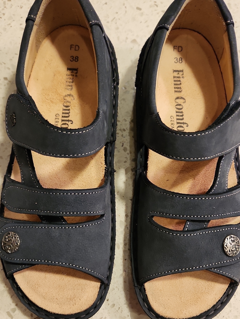 Finn Comfort Men’s Black Leather Fisherman Sandals